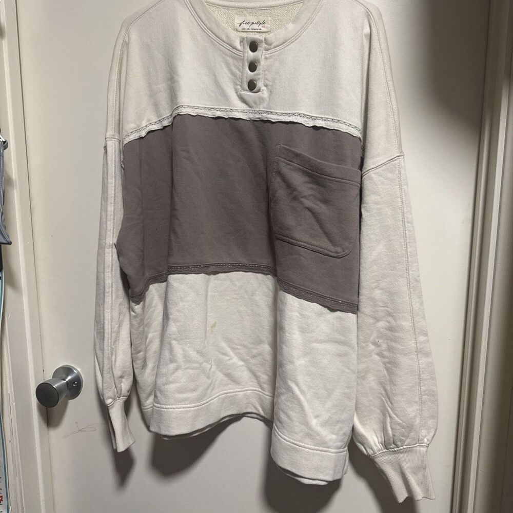 Free People Womens Strawberry Colorblock Oversized Cream Sweatshirt size Small - Picture 5 of 7